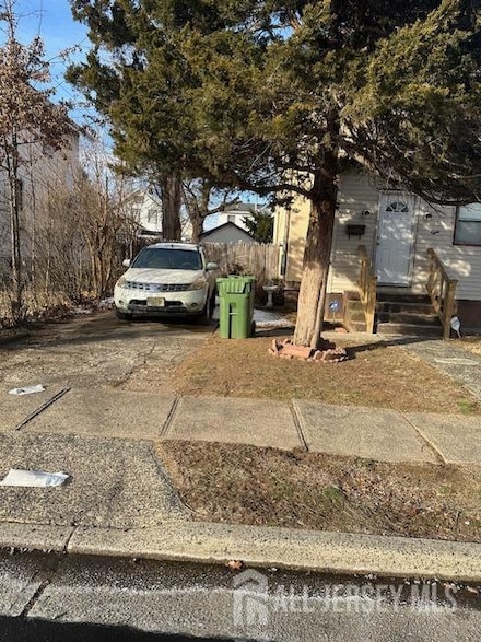 8 Germantown Ave, Edison, NJ 08817
