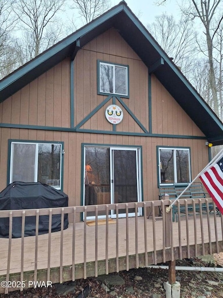 1123 Porter Dr, Bushkill, PA 18324