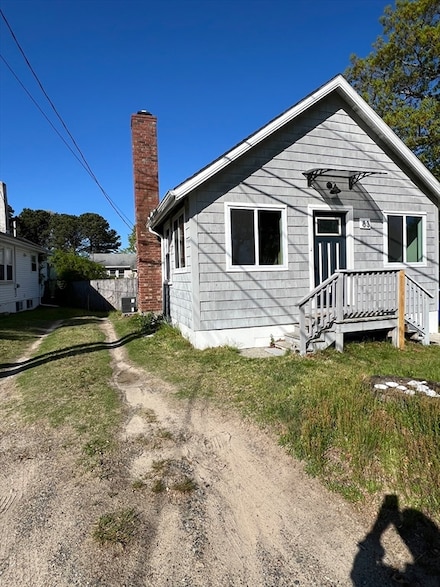 83 Shore Ave, Wareham, MA 02571
