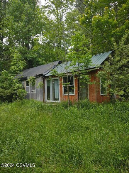 4327 Lower Rd, Shamokin, PA 17872