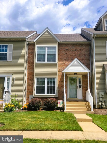 76 Louis James Ct Unit 76, Upper Chichester, PA 19014