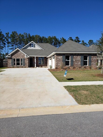 267 Buxtons Way, Freeport, FL 32439