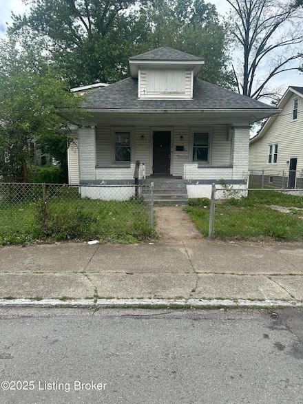 112 S 41st St, Louisville, KY 40212