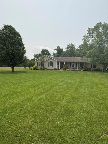 636 E Evans Rd, Tollesboro, KY 41189