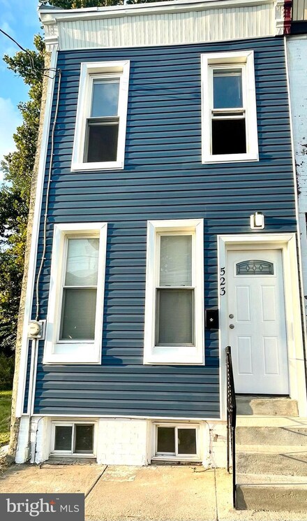 523 Mechanic St, Camden, NJ 08104