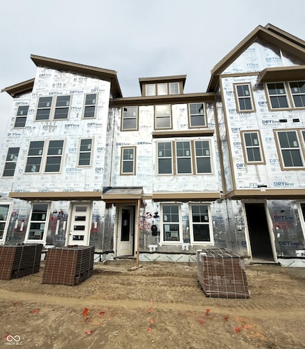 7351 Bayview Run, McCordsville, IN 46055
