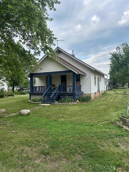 412 SW 1st St, Melcher-Dallas, IA 50163