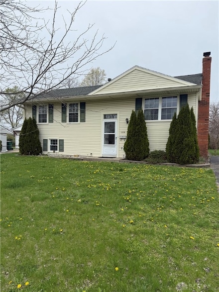 1206 Burket Dr, New Carlisle, OH 45344