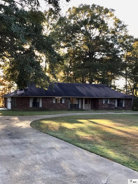315 Baughman Lake Dr, Farmerville, LA 71241