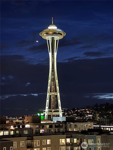 2510 6th Ave Unit 1010, Seattle, WA 98121