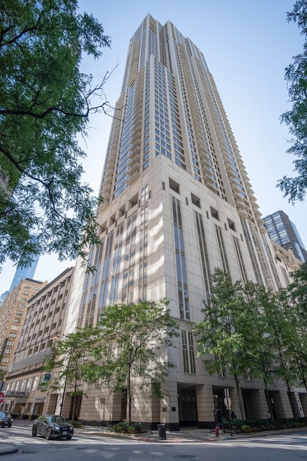 55 E Erie St Unit 3203, Chicago, IL 60611