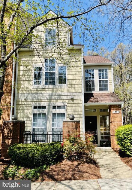 1369 Garden Wall Cir Unit 714, Reston, VA 20194