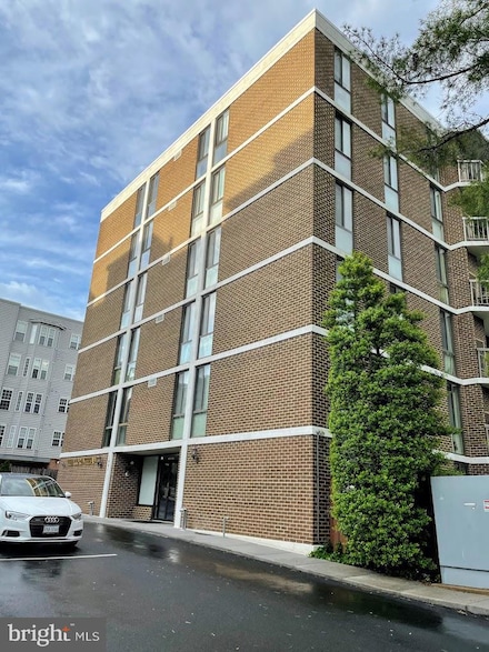 1401 N Rhodes St Unit 406, Arlington, VA 22209