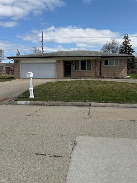 36592 Ridgecroft Dr, Sterling Heights, MI 48312