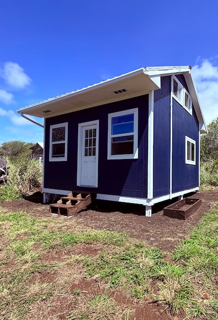94 Pele St, Naalehu, HI 96772