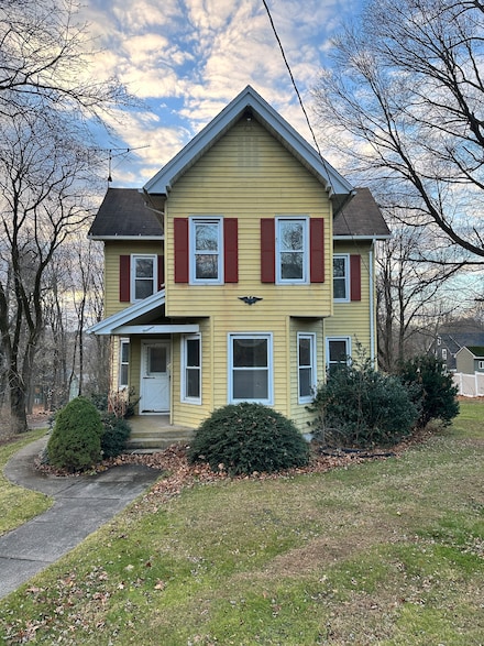 19 High St Unit 1st FL, Terryville, CT 06786