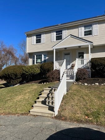 31 Franzone Dr, Haverhill, MA 01835