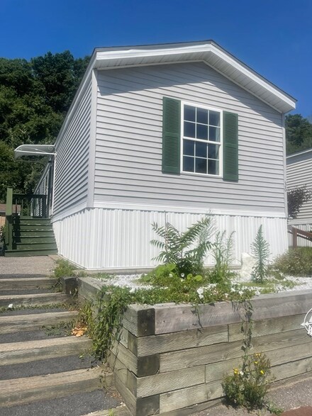 47 Washington St Unit 36, Auburn, MA 01501