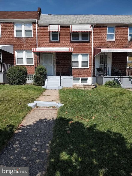 2704 E Federal St, Baltimore, MD 21213