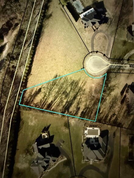 1331 Tallwood Ct, Bowling Green, KY 42103