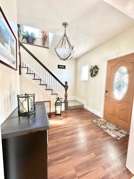 84 Columbia St, Swampscott, MA 01907