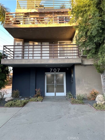 707 W 4th St Unit 17, Long Beach, CA 90802