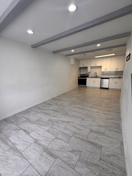 5929 Queensloch Dr Unit 110, Houston, TX 77096