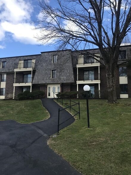 4700 N Main St Unit 5C, Fall River, MA 02720