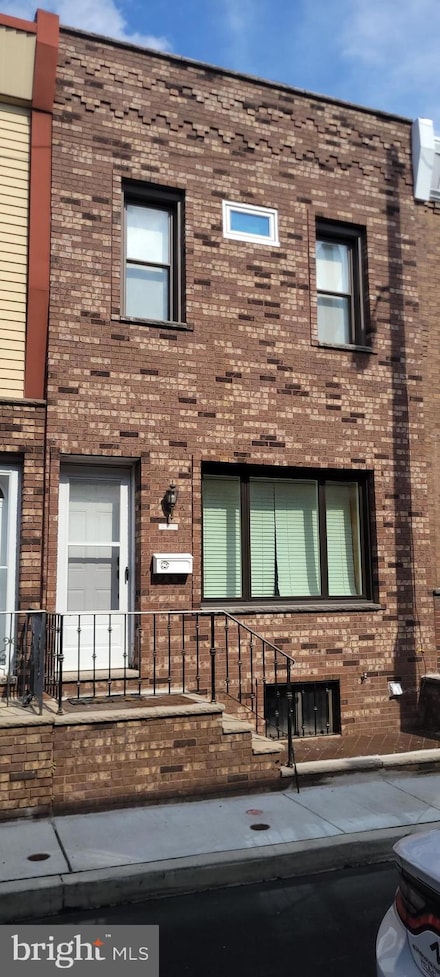 2417 S Clarion St, Philadelphia, PA 19148