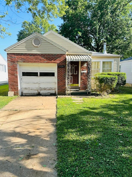 1604 E Commercial St, Springfield, MO 65803
