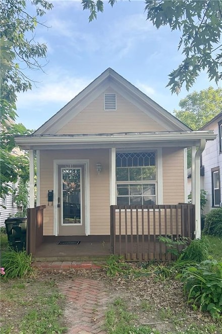 903 Osage St, Leavenworth, KS 66048