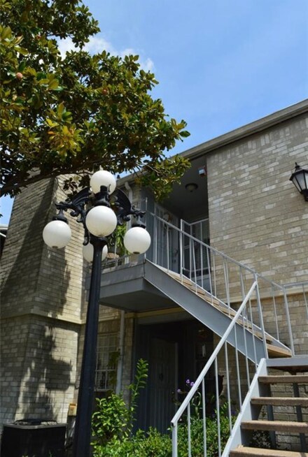 7400 Bellerive Dr Unit 304, Houston, TX 77036