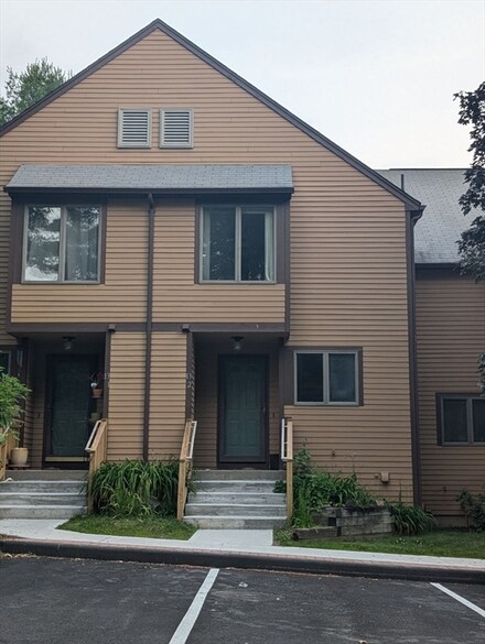 575 Bridge Rd Unit 13-2, Northampton, MA 01062
