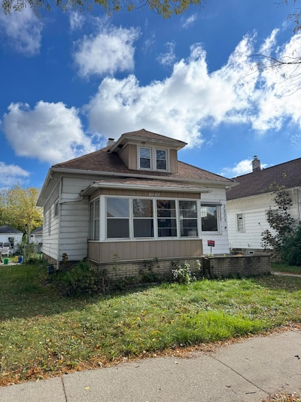 3030 N 48th St, Milwaukee, WI 53210