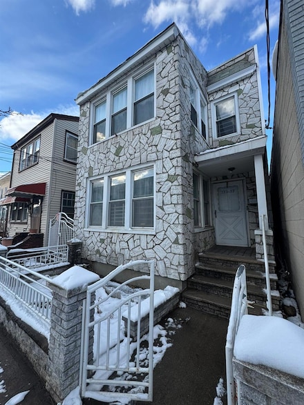 13039 92nd Ave, Richmond Hill, NY 11418