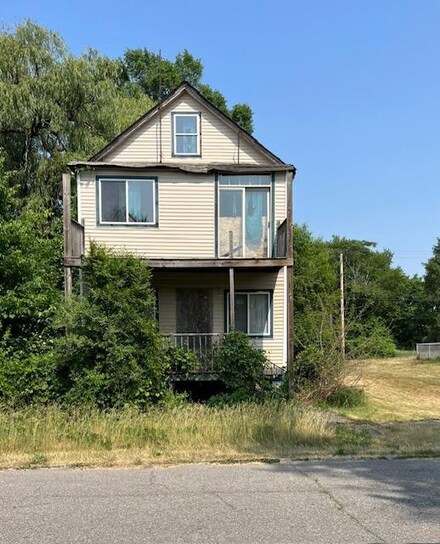 1717 Fillmore St, Gary, IN 46407