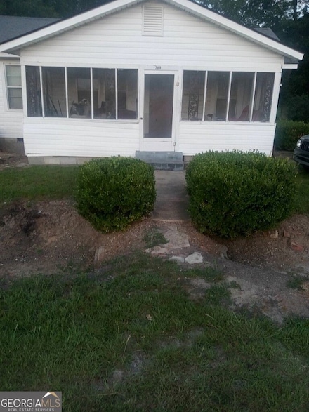 709 Story St, Ashburn, GA 31714