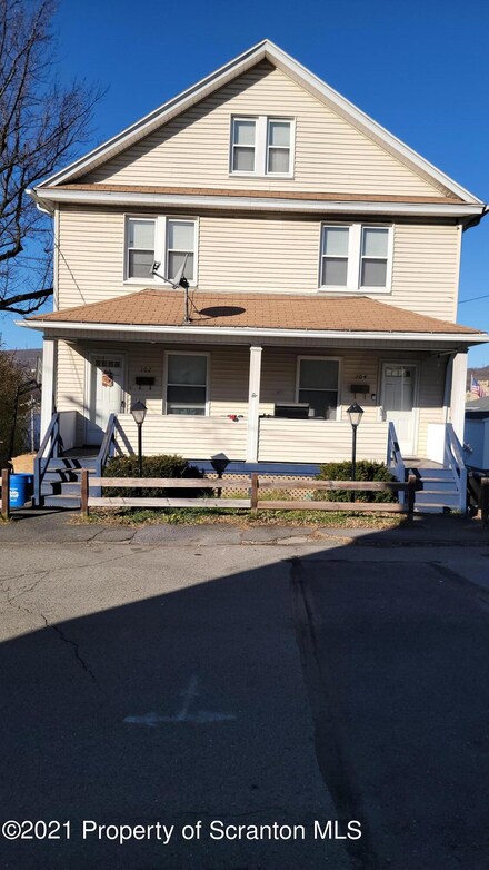 102-104 Sanderson Ave, Olyphant, PA 18447