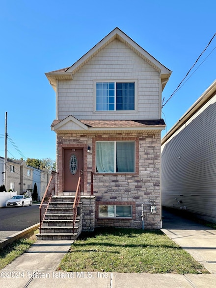 94 Catherine St, Staten Island, NY 10302