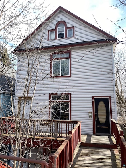 2628 W 3rd St, Duluth, MN 55806