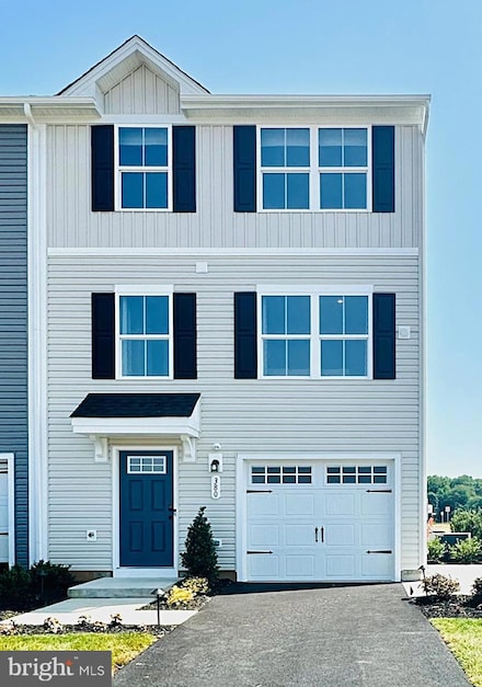 380 Hamilton Ln, Coatesville, PA 19320