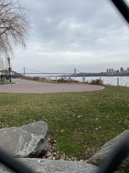 1111 River Rd Unit G10, Edgewater, NJ 07020