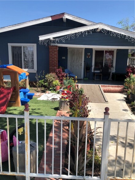 531 S Garnsey St, Santa Ana, CA 92701