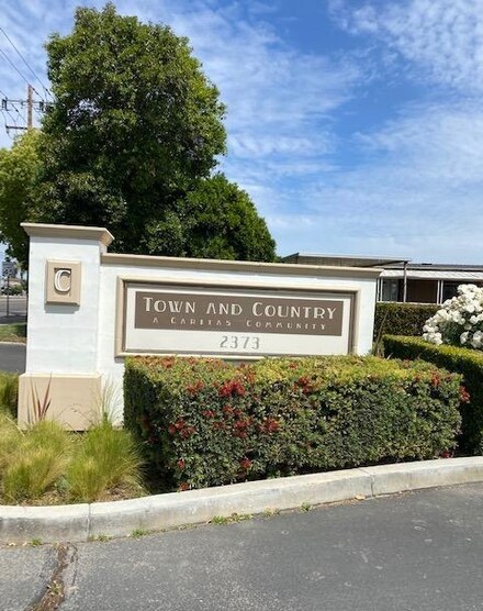 2373 S Chestnut Ave Unit 72, Fresno, CA 93725