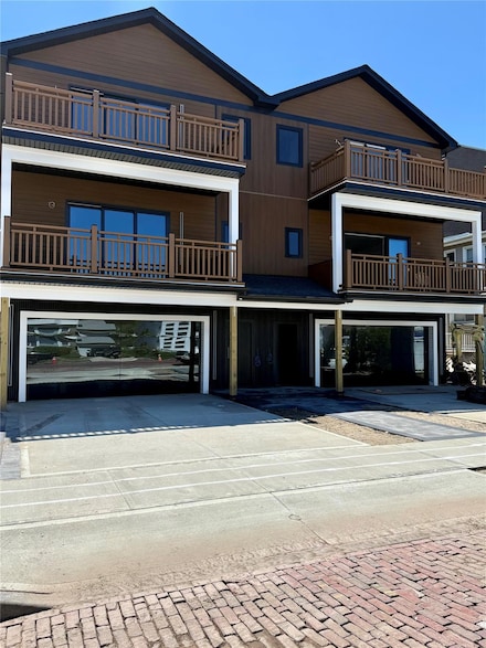 622 W Penn St Unit A, Long Beach, NY 11561