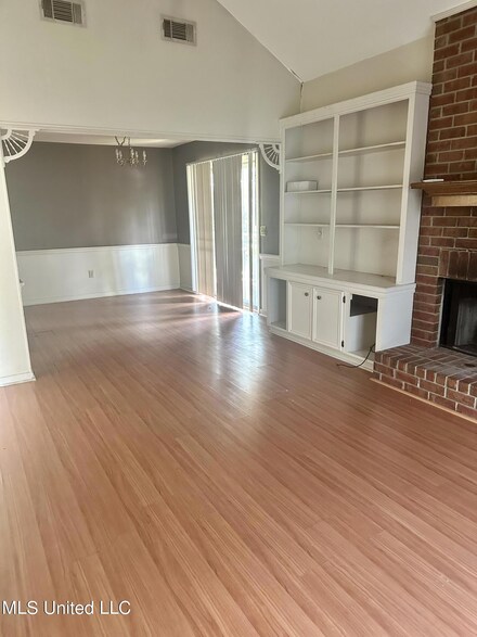 2455 River Oaks Blvd Unit B, Jackson, MS 39211