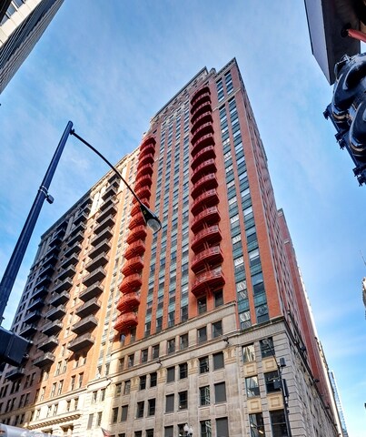 208 W Washington St Unit 2013, Chicago, IL 60606