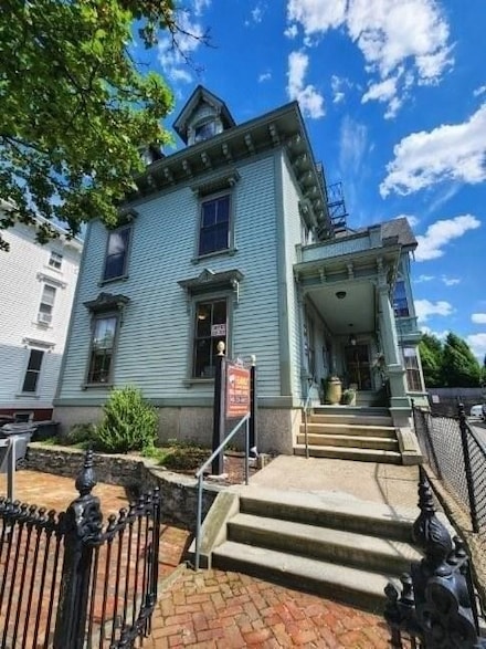 390 Broadway, Providence, RI 02909