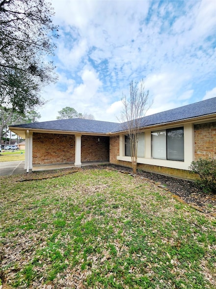 9015 Bayou Bluff Dr, Spring, TX 77379