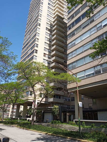 6301 N Sheridan Rd Unit 17G, Chicago, IL 60660
